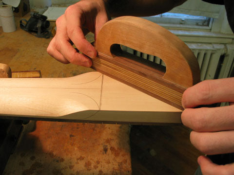 Factory tour — Handcarving & Finishing